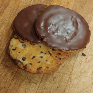 chocolate-chunk-cookie-white-rock-surrey bakery