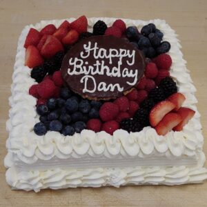 birthday-cake-hillcrest-bakery