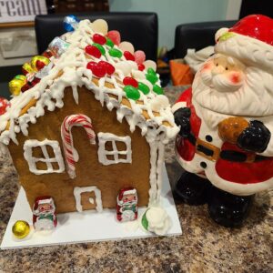 best-gingerbread-house-decorating-kits-white-rock-south-surrey-vancouver-fresh-baked-hillcrest-bakery