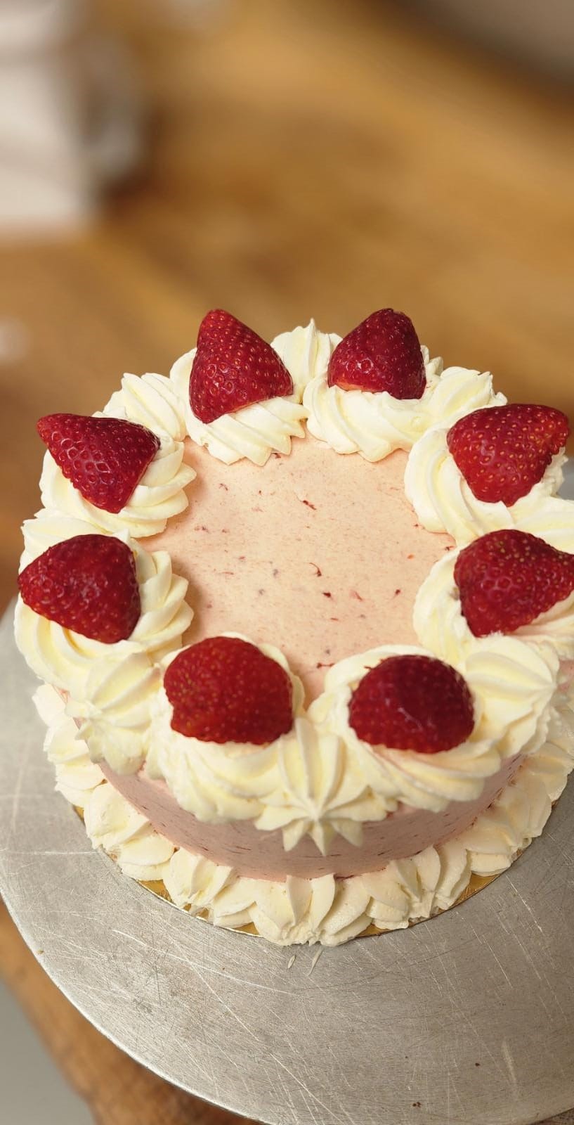 strawberry-cake-white-rock-south-surrey-best-cakes-hillcrest-bakery