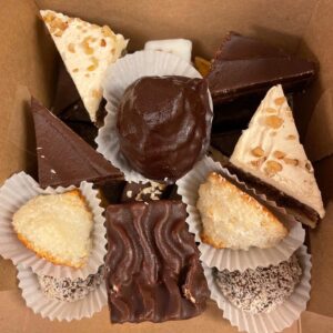 bakery-dessert-squares-treats-hillcrest-bakery-white-rock