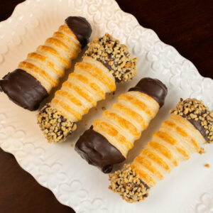 Hazelnut Horn