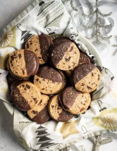Half-dipped Shortbread Cookie