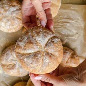 Kaiser Buns (6 Pack)